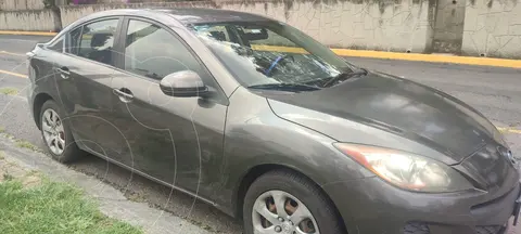 Mazda 3 Sedan i Aut usado (2013) color Gris precio $130,000