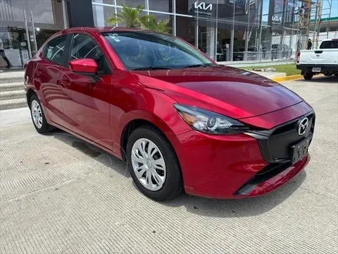 Mazda 3 Sedan i Grand Touring Aut usado (2025) color Rojo financiado en mensualidades(enganche $55,440 mensualidades desde $6,743)