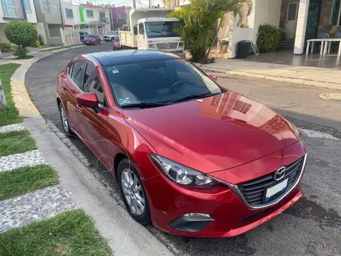 Mazda 3 Sedan i usado (2014) color Rojo precio $220,000