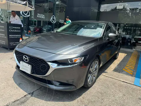 Mazda 3 Sedan i Sport MHEV usado (2024) color Gris Titanio precio $357,000