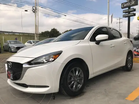 Mazda 3 Sedan i usado (2023) color Blanco financiado en mensualidades(enganche $74,938 mensualidades desde $5,730)