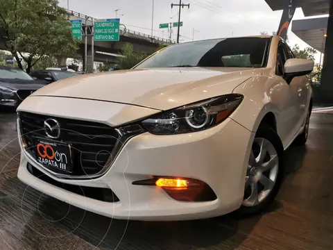 Mazda 3 Sedan i usado (2018) color Blanco precio $255,000