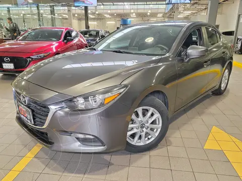 Mazda 3 Sedan i Touring usado (2018) color Gris financiado en mensualidades(enganche $70,000 mensualidades desde $5,075)