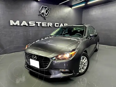 Mazda 3 Sedan i Touring usado (2018) color Gris Titanio precio $265,000