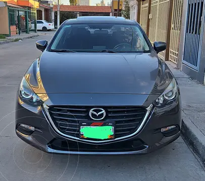 Mazda 3 Sedan i Touring usado (2018) color Gris Titanio precio $279,000