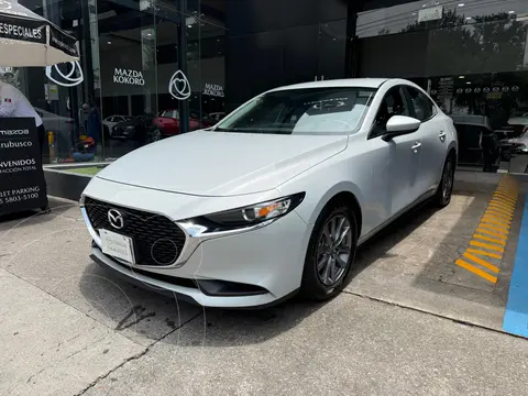 Mazda 3 Sedan i usado (2024) color Blanco Perla precio $337,000