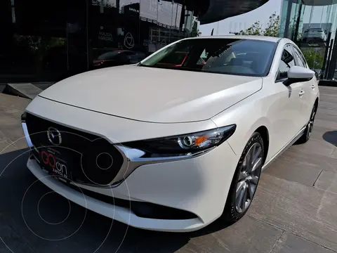 Mazda 3 Sedan i Sport usado (2025) color Blanco financiado en mensualidades(enganche $104,912 mensualidades desde $8,023)