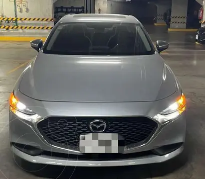 foto Mazda 3 Sedán I Sport Aut usado (2021) color Plata Sonic precio $325,000