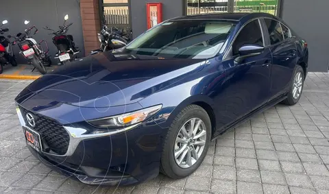 Mazda 3 Sedan Signature usado (2023) color Azul precio $315,000