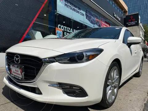  Mazda 3 Sedan s Grand Touring Aut usado (2017) color Blanco Perla precio  $302,900