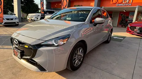 Mazda 3 Sedan i Sport usado (2024) color Gris financiado en mensualidades(enganche $81,750 mensualidades desde $6,251)