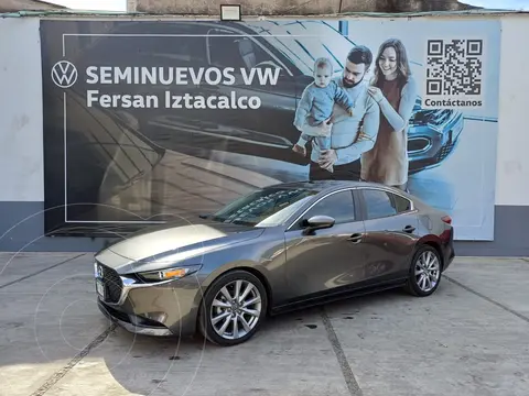 Mazda 3 Sedan i Sport usado (2023) color Gris Titanio precio $389,999