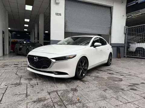 Mazda 3 Sedan i Grand Touring Aut usado (2021) color Blanco financiado en mensualidades(enganche $66,000 mensualidades desde $9,958)