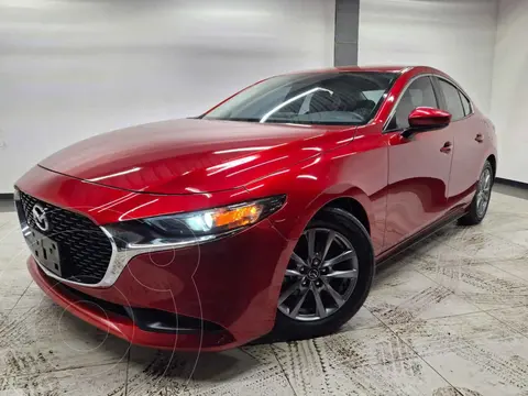 Mazda 3 Sedan i usado (2024) color Rojo precio $335,000