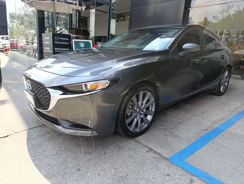 Mazda 3 Sedan i Sport usado (2023) color Gris Titanio financiado en mensualidades(enganche $37,300 mensualidades desde $10,680)