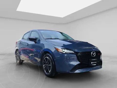 Mazda 3 Sedan Signature usado (2025) color Gris precio $375,000