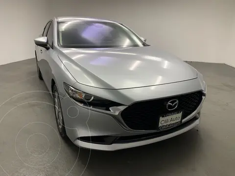 Mazda 3 Sedan i usado (2019) color Plata financiado en mensualidades(enganche $72,000 mensualidades desde $8,000)