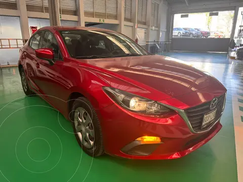 Mazda 3 Sedan i usado (2014) color Rojo precio $150,000