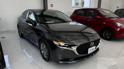 Mazda 3 Sedan i usado (2024) color Gris Titanio precio $330,000