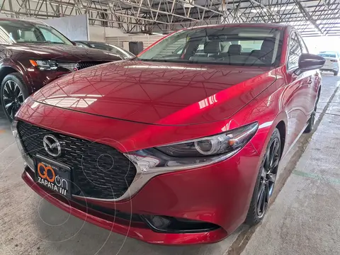 Mazda 3 Sedan Signature usado (2022) color Rojo precio $375,000