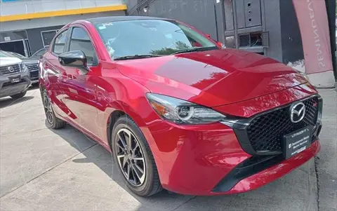 Mazda 3 Sedan Signature usado (2024) color Rojo financiado en mensualidades(enganche $78,840 mensualidades desde $9,107)
