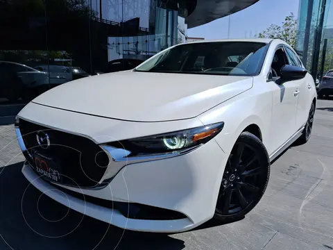 Mazda 3 Sedan Signature usado (2023) color Blanco financiado en mensualidades(enganche $122,625 mensualidades desde $9,377)