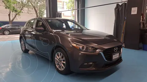 foto Mazda 3 Sedán i Touring Aut usado (2017) color Gris precio $240,000