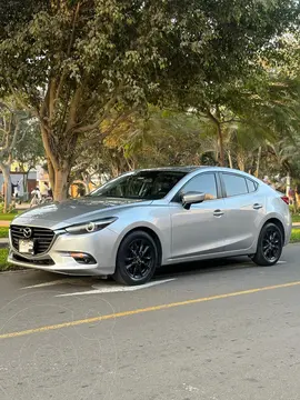 Mazda 3 Sedan Prime usado (2019) color Plata precio u$s13,500