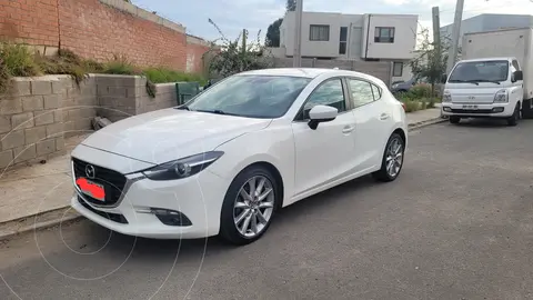 Mazda 3 Sport 2.0 V usado (2018) color Blanco precio $11.390.000