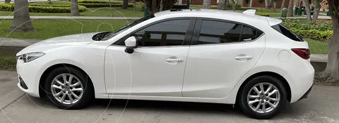Mazda 3 Sport 2.0L Core Aut usado (2015) color Blanco Perla precio u$s12,400