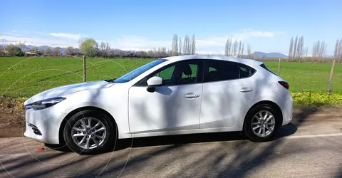 Mazda 3 2.0 R Aut AA Techo usado (2019) color Blanco precio $13.800.000