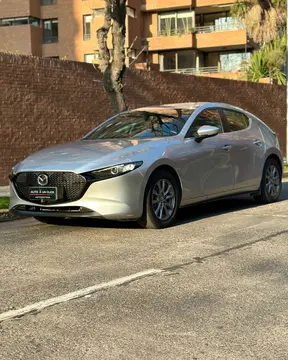 Mazda 3 2.0L V usado (2021) color Gris precio $15.390.000