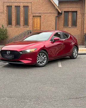 Mazda 3 2.0L Entry usado (2026) color Rojo precio $17.990.000