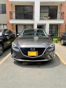 Mazda 3 Grand Touring Aut usado (2017) color Gris precio $68.000.000