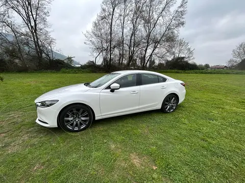 Mazda 6  2.0L V usado (2022) color Blanco precio $18.200.000