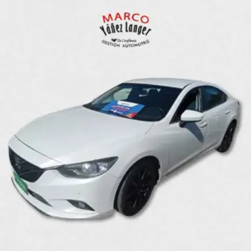 Mazda 6  2.0 V usado (2014) color Blanco precio $10.590.000