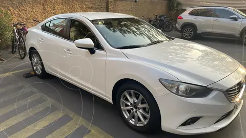 Mazda 6  2.0 V Aut Cuero usado (2013) color Blanco precio $9.500.000