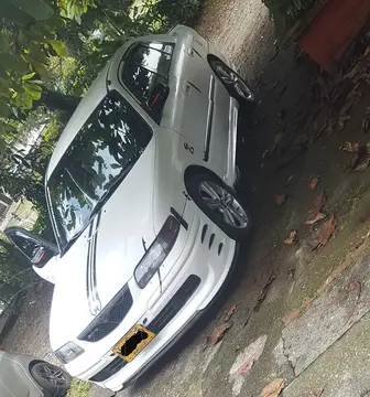 Mazda 626 nuevo milenio usado (1998) color Blanco precio $12.500.000
