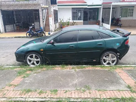 Mazda Allegro Hatchback usado (1997) color Verde precio $10.000.000