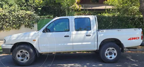 Mazda B2600 Dx Cc 4wd usado (2001) color Blanco precio $6.101.000