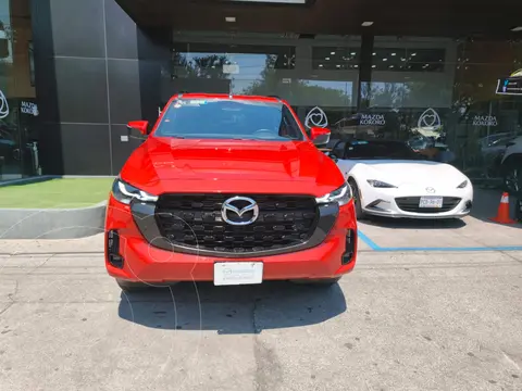 Mazda BT-50 Signature usado (2025) color Naranja precio $627,000
