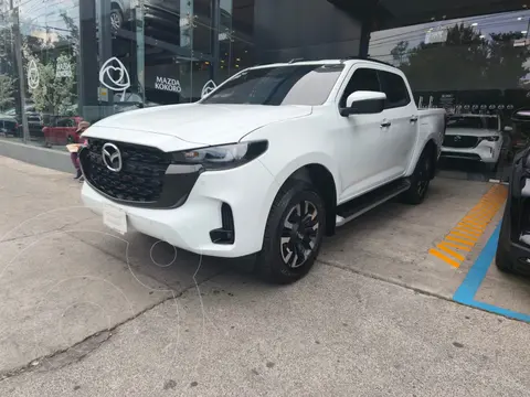Mazda BT-50 Signature usado (2025) color Blanco precio $627,000