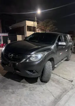 Mazda BT-50 2.2L 4x4 High usado (2018) color Gris precio u$s18,500