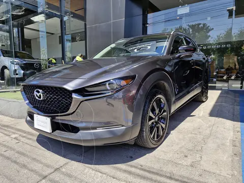 Mazda CX-30 Signature usado (2025) color Gris Titanio precio $532,000