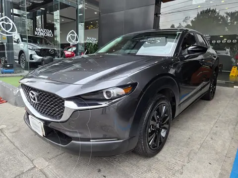 Mazda CX-30 Signature usado (2022) color Gris Titanio precio $419,000