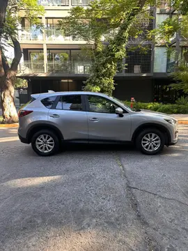 Mazda CX-5 2.0L R 4x2 Aut usado (2015) color Gris precio $11.900.000