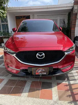 foto Mazda CX-5 2.0L Touring 4x2 Aut usado (2020) color Rojo precio $108.000.000