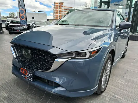 Mazda CX-5 Signature usado (2024) color Gris precio $539,000