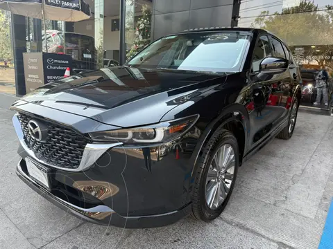 Mazda CX-5 s Grand Touring usado (2024) color Negro precio $572,000