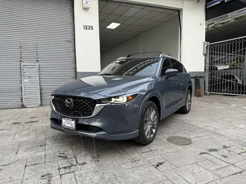 Mazda CX-5 Signature usado (2024) color Gris financiado en mensualidades(enganche $108,000 mensualidades desde $15,228)